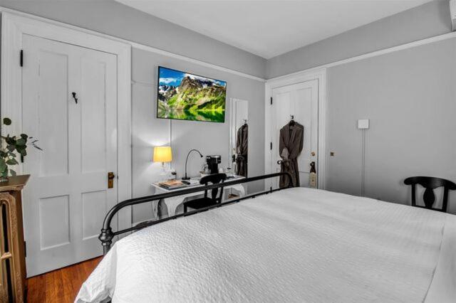 Innbuffalo Off Elmwood Hotel 2*